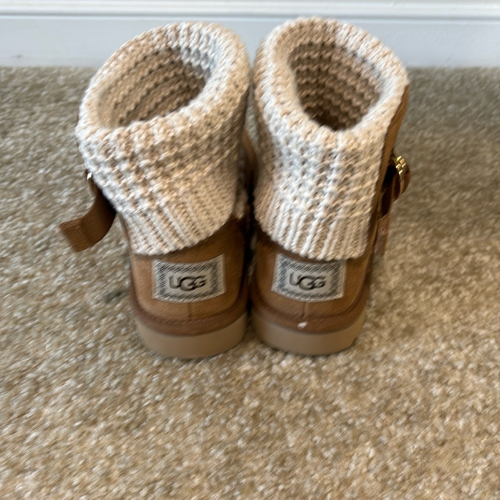 Women’s Uggs - size 7
